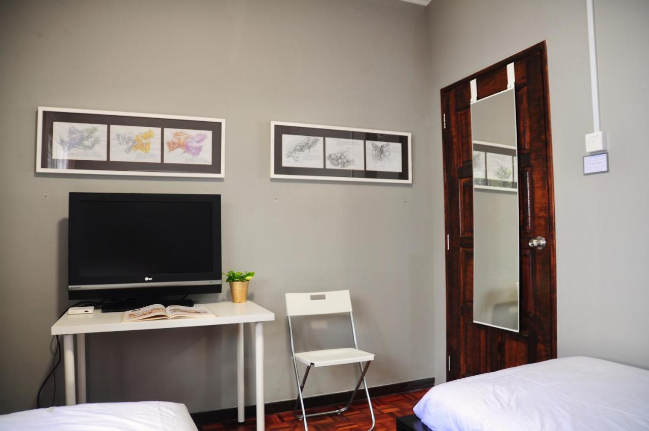 Grayhaus Spacious Bungalow & Garden Villa - Ss3 Petaling Jaya, Near Sunway - Stay Only No Events エクステリア 写真
