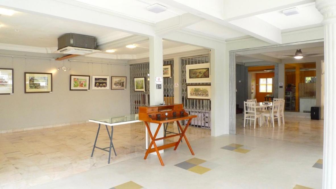 Grayhaus Spacious Bungalow & Garden Villa - Ss3 Petaling Jaya, Near Sunway - Stay Only No Events エクステリア 写真