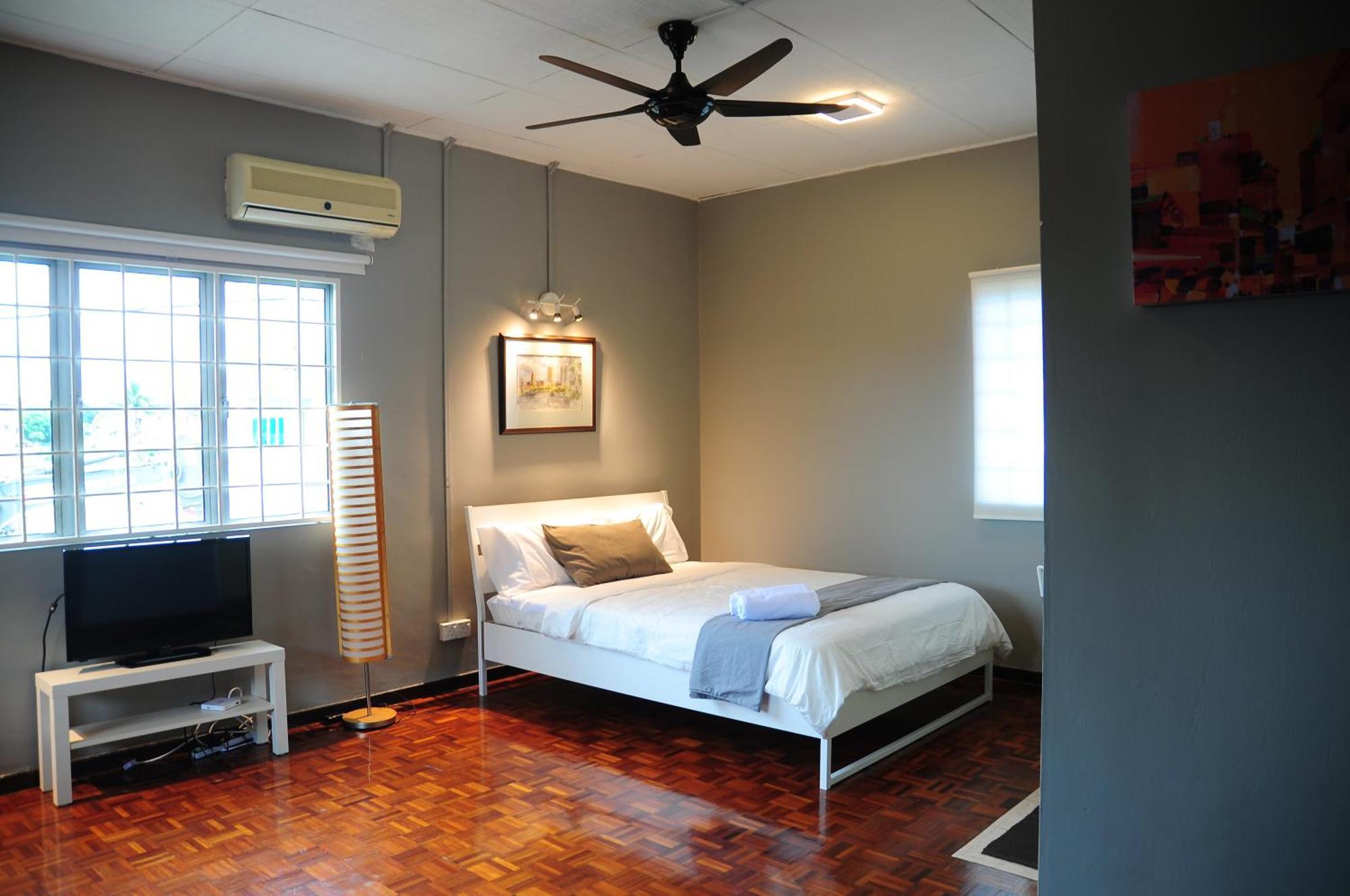 Grayhaus Spacious Bungalow & Garden Villa - Ss3 Petaling Jaya, Near Sunway - Stay Only No Events エクステリア 写真