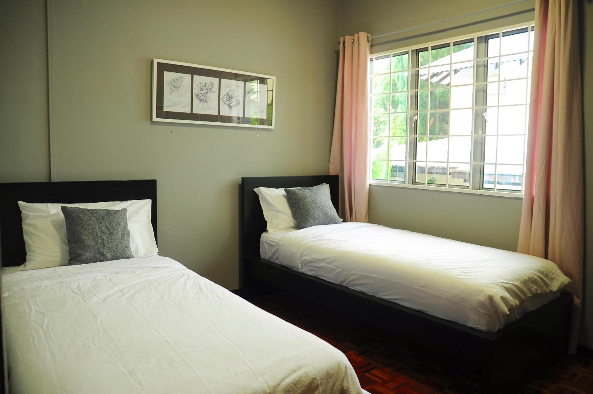 Grayhaus Spacious Bungalow & Garden Villa - Ss3 Petaling Jaya, Near Sunway - Stay Only No Events エクステリア 写真