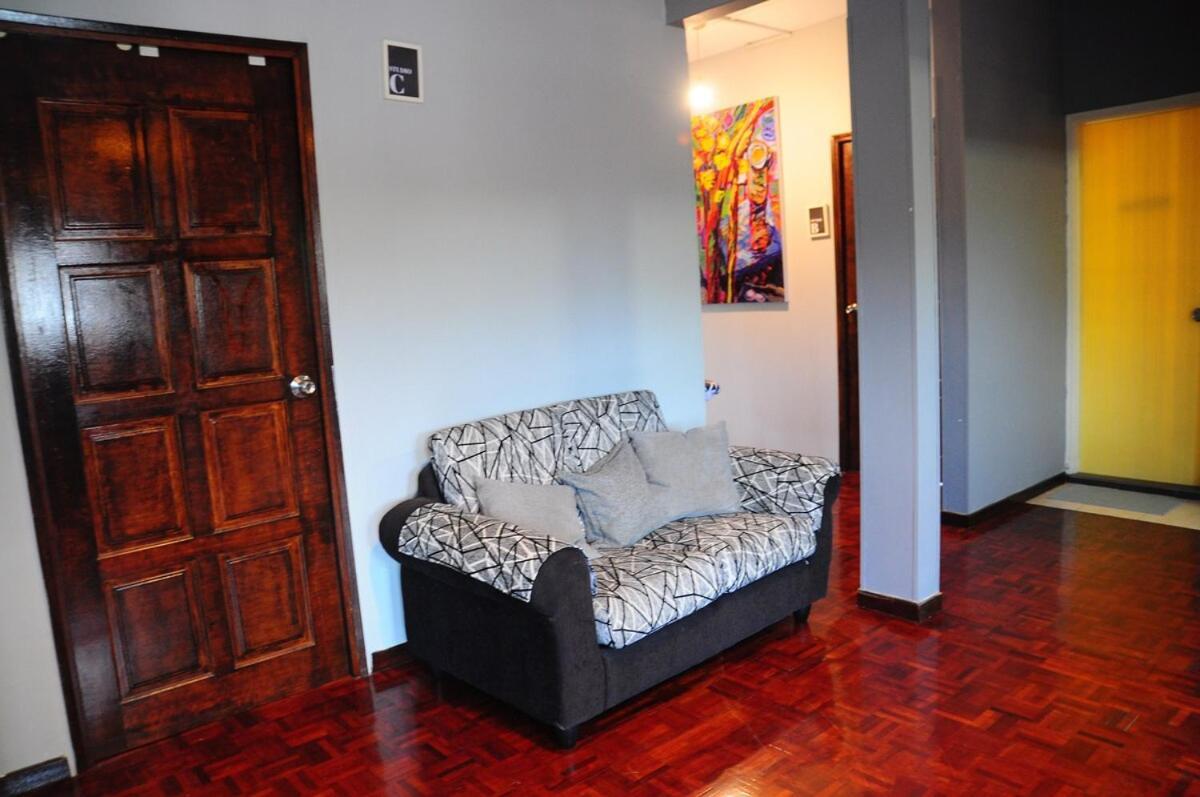 Grayhaus Spacious Bungalow & Garden Villa - Ss3 Petaling Jaya, Near Sunway - Stay Only No Events エクステリア 写真